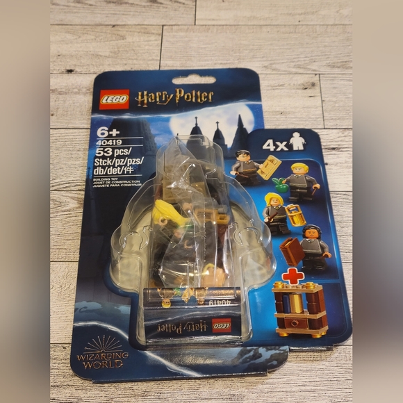 LEGO Harry Potter Student Accessory Set 40419 53 pcs - Picture 1 of 6